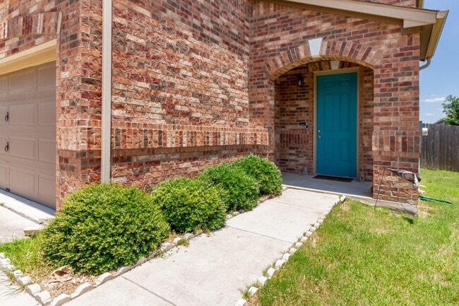 Building Photo - 6304 Garden Rose Path