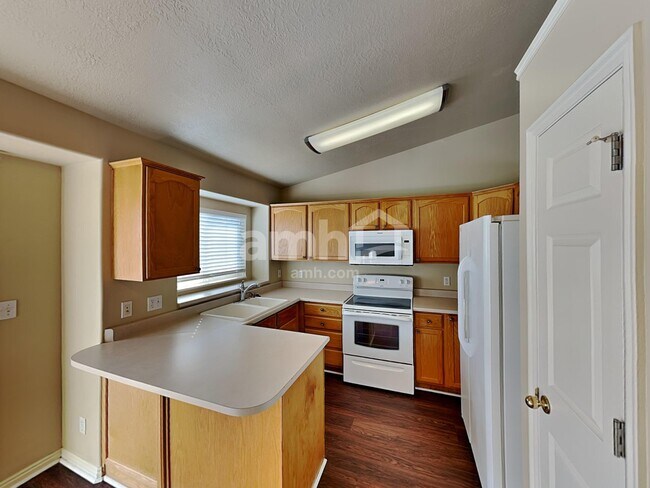 Building Photo - 2841 W 4200 S