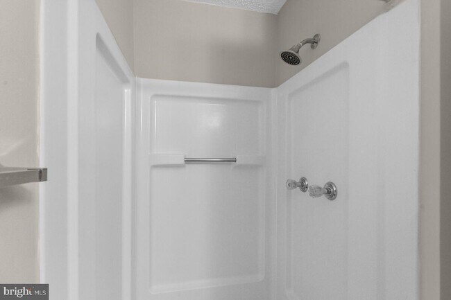 Foto del edificio - 12415 Hickory Tree Way