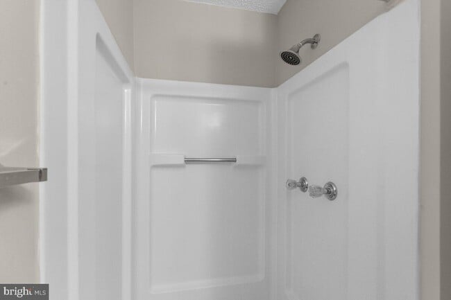 Building Photo - 12415 Hickory Tree Way