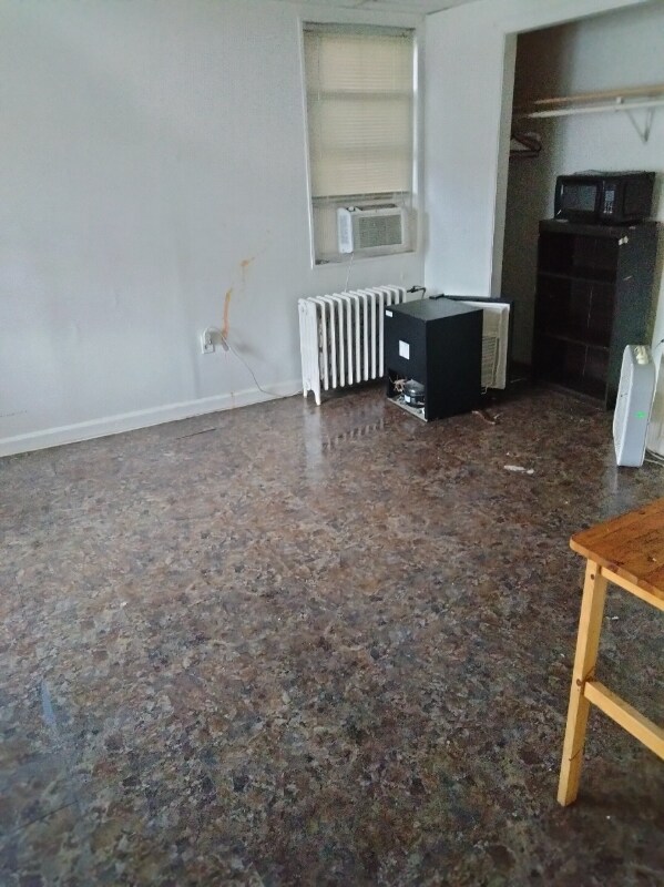 Foto del edificio - 0 Kenwood Ave