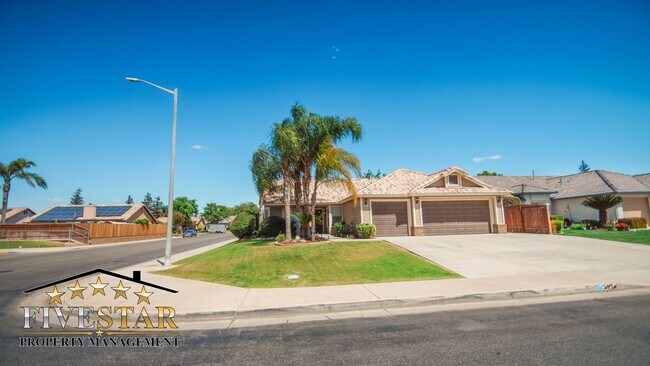 Foto del edificio - 4334 Bareback Ln