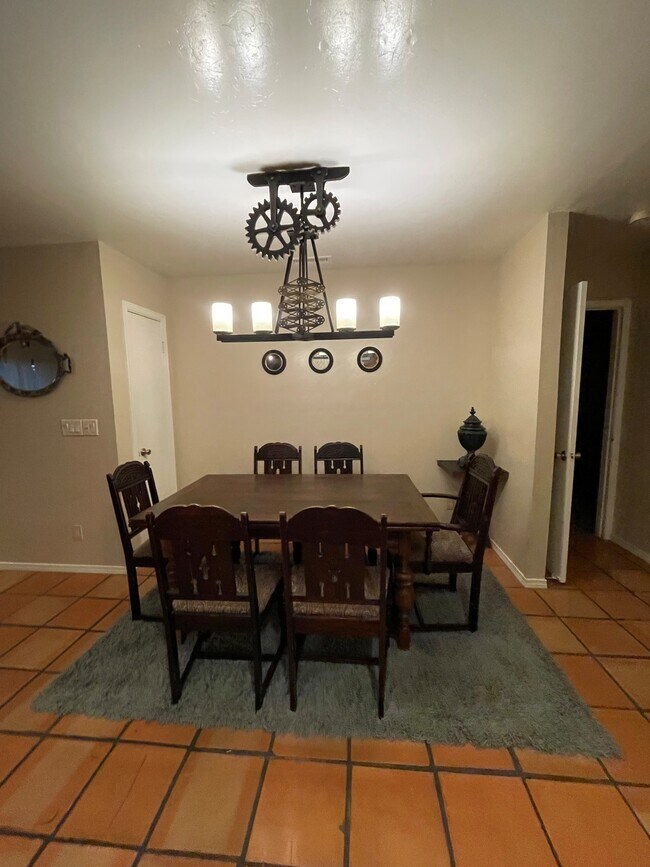 Foto del edificio - 546 W Leroux St