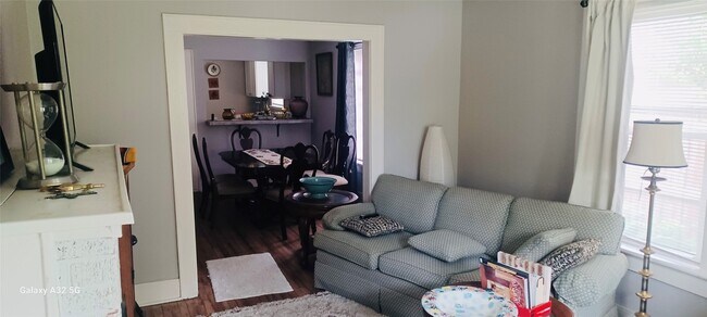 Foto del edificio - 610 Caplin St