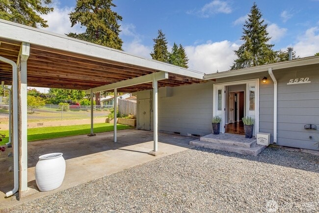 Building Photo - 3Bd/2Ba Lynnwood House