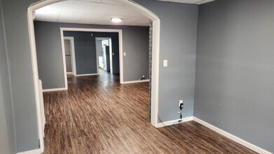 Building Photo - 1308 5th Ave S