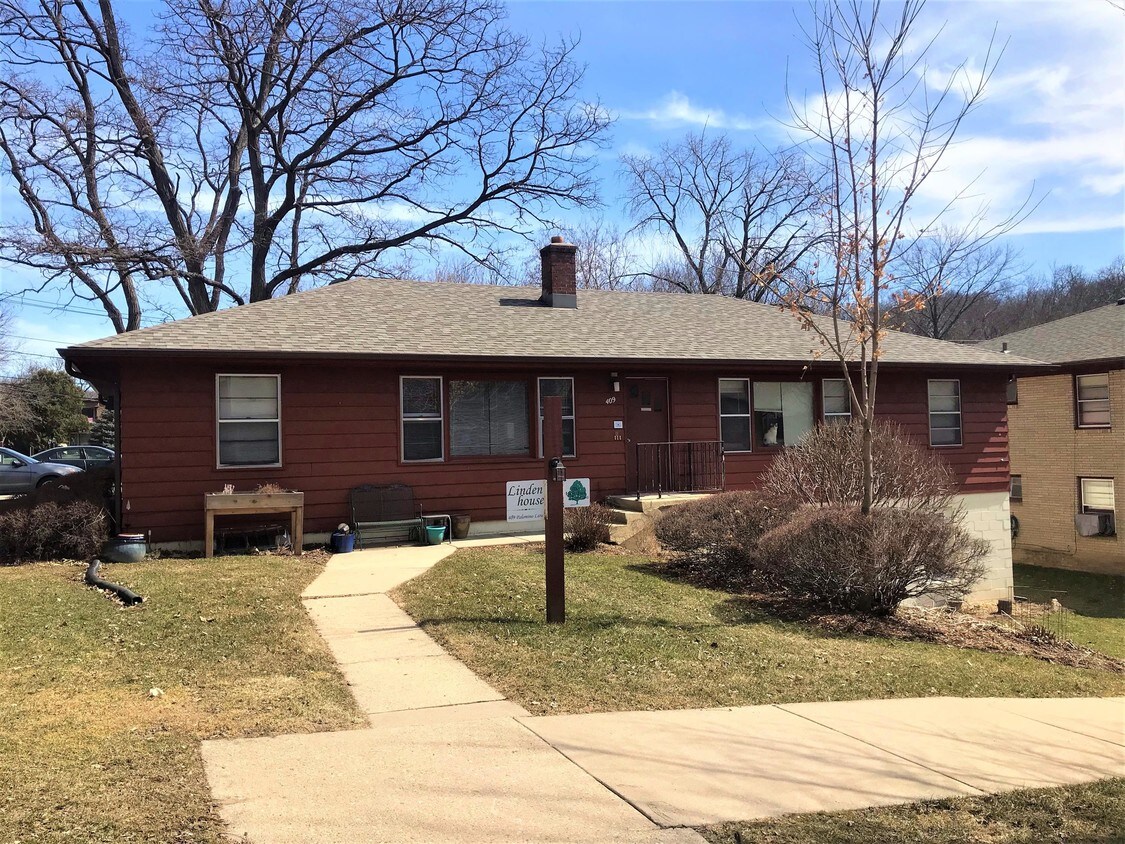 Primary Photo - 409 Palomino Ln