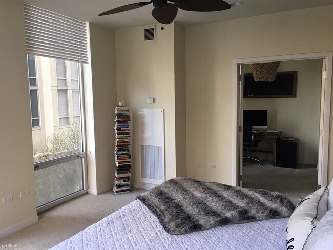 Foto del edificio - 720 N Larrabee St