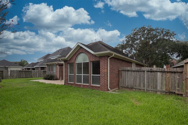 Foto del edificio - 2407 Hanston Ct