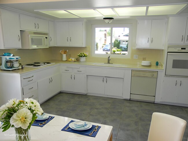 Foto del edificio - 1333 E Orange Grove Ave