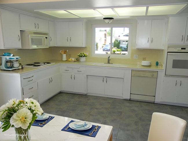 Photo - 1333 E Orange Grove Ave House