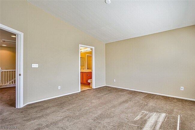 Foto del edificio - 6341 Rubylyn Ave
