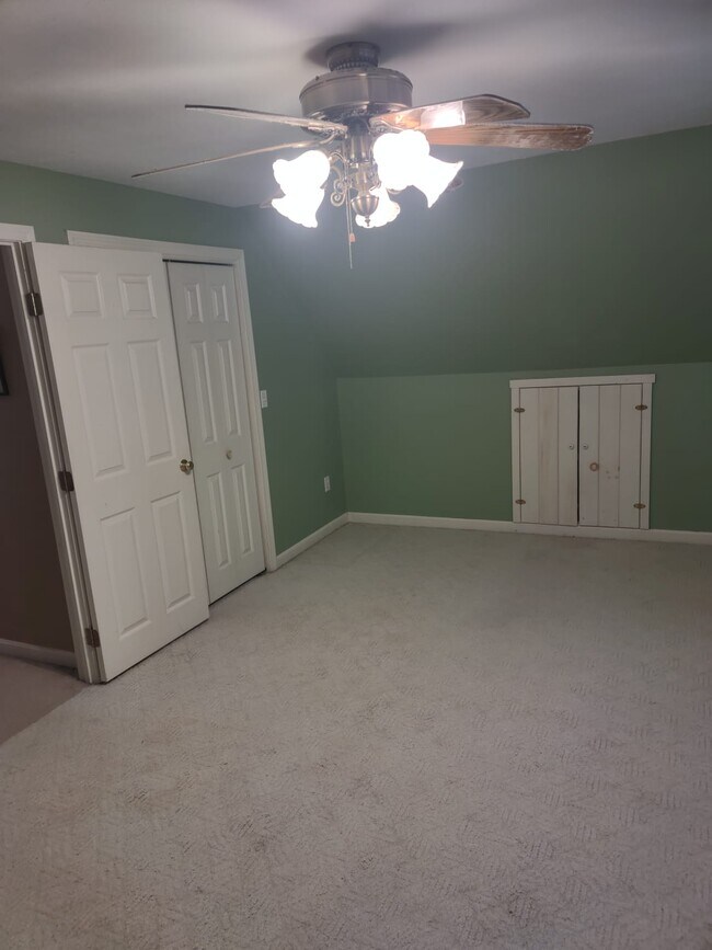 40 Dakota Dr, Windham, ME 04062 House Rental in Windham, ME