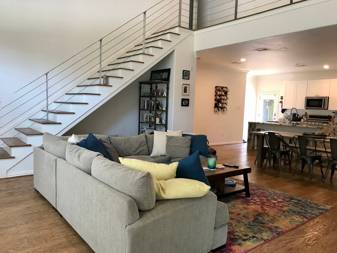 Photo - 3103 Hedgerow Dr (Dallas, TX)