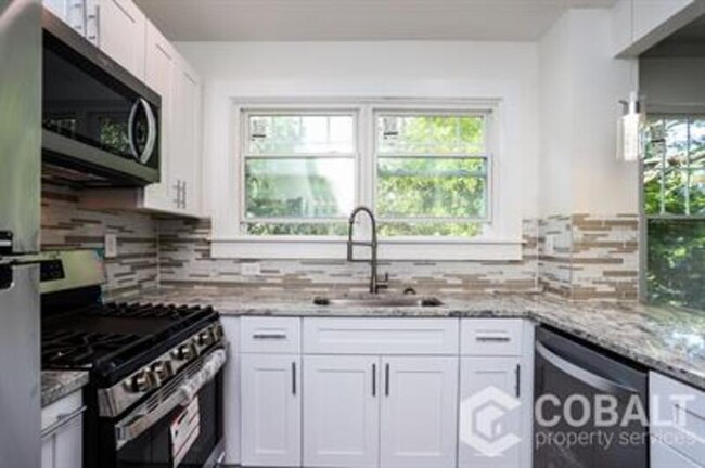 Foto del edificio - 678 Moreland Ave NE