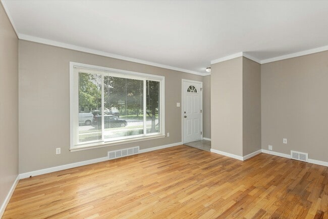 Building Photo - 1319 Amelia St
