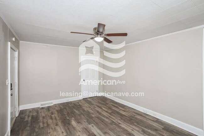 Building Photo - 608 S Bonham Rd