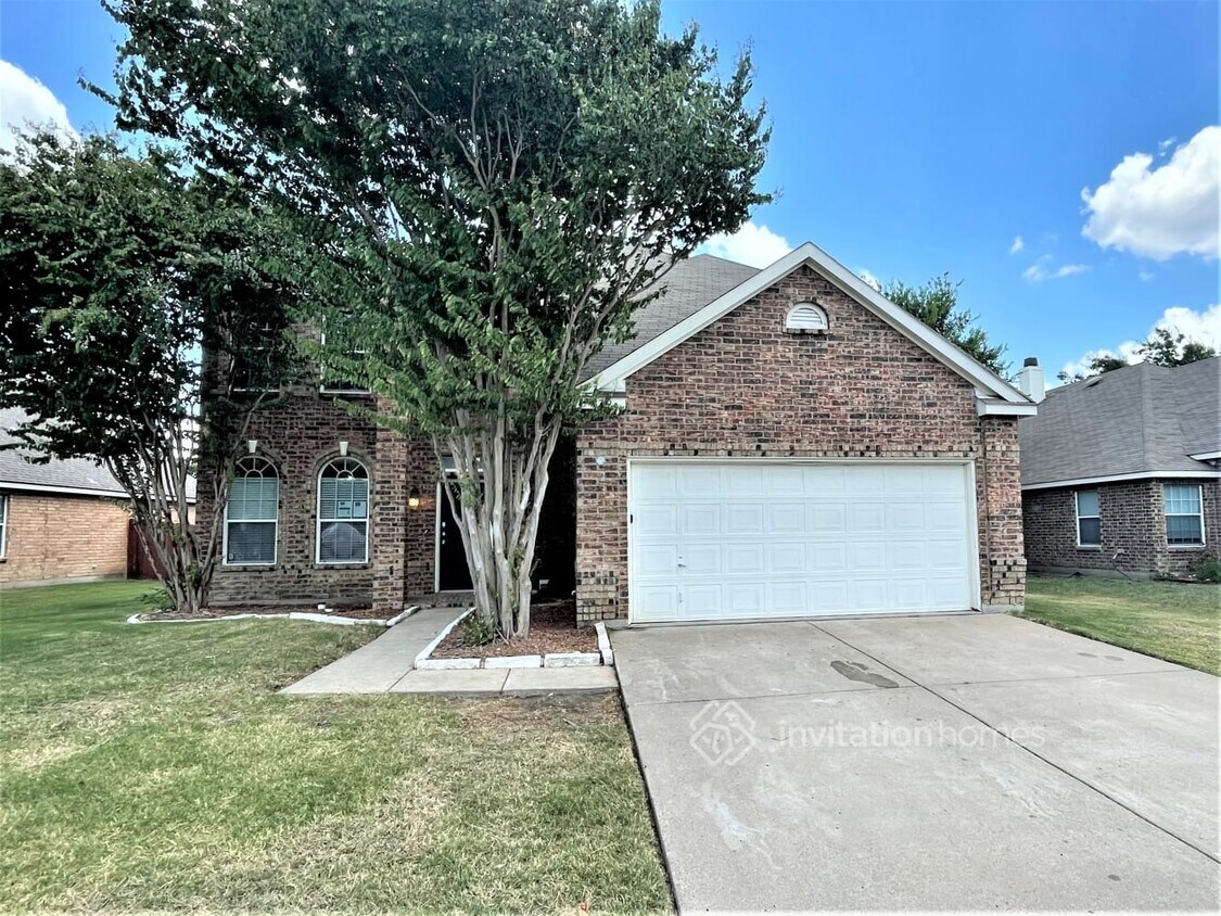 Primary Photo - 8319 Brigalow St