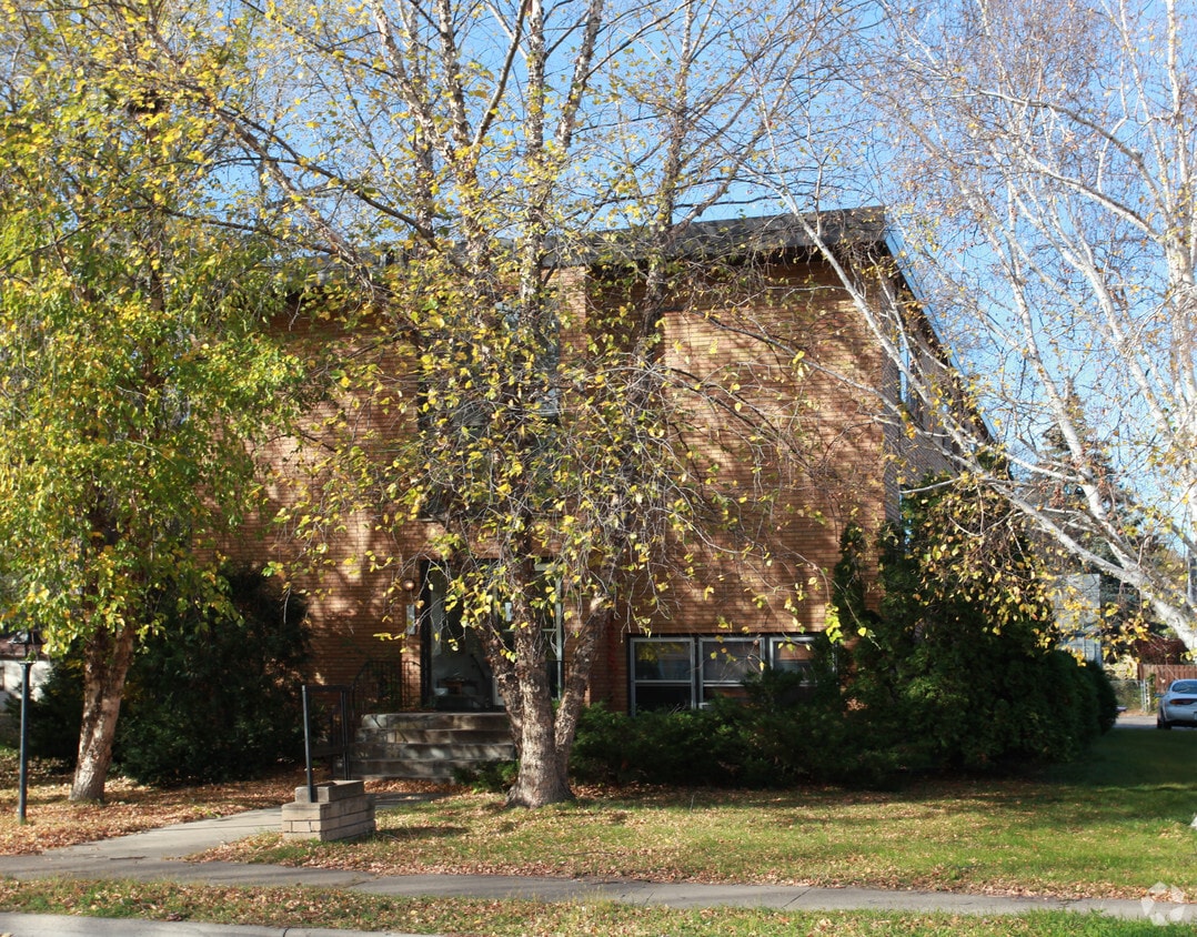 Primary Photo - 4218 Bloomington Ave