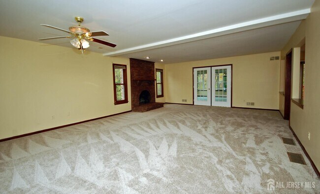 Foto del edificio - 6 Heather Ln