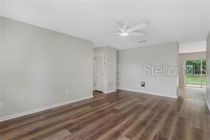 Building Photo - 924 Poplar Dr