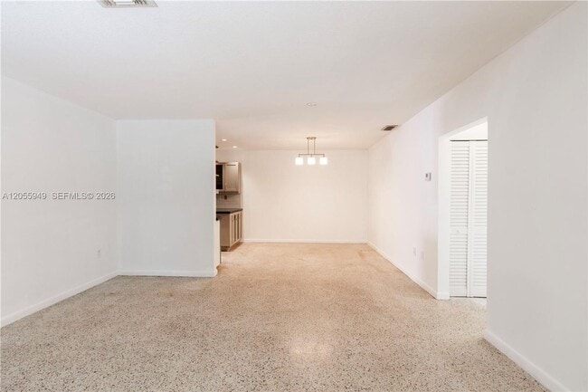 Building Photo - 565 NE 160th Terrace