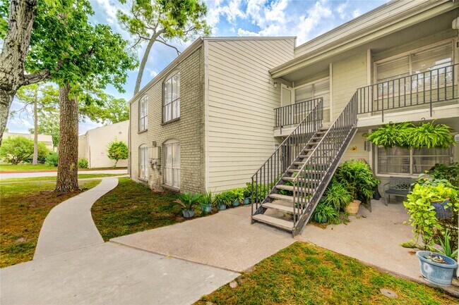 Foto del edificio - 6200 W Tidwell Rd
