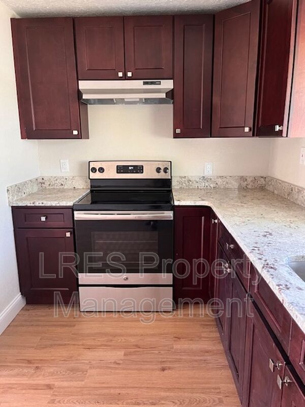 Foto del edificio - 813 W Jefferson St