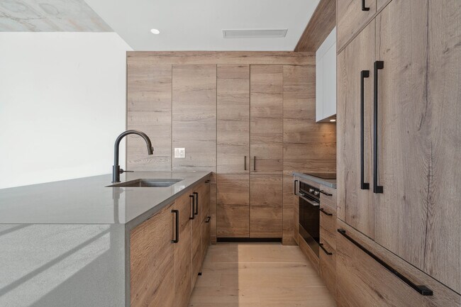 Foto del edificio - 169 Huron St