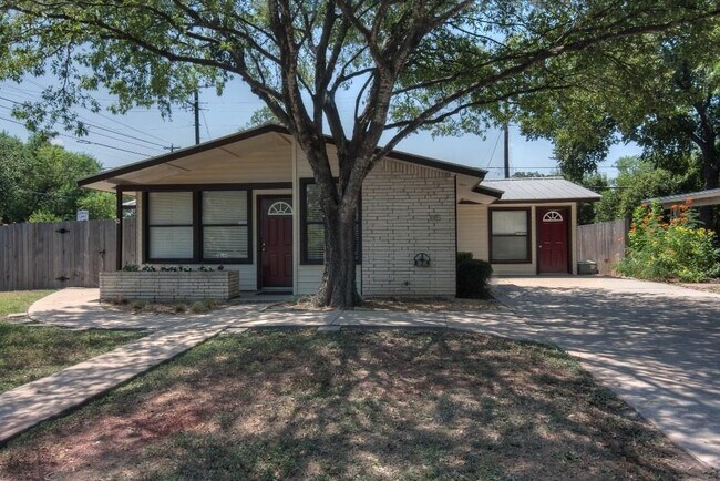 Foto del edificio - 1615 Westmoor Dr