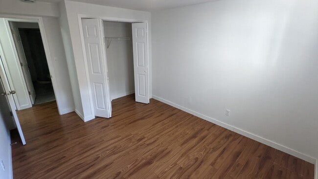 Building Photo - 171 Bellflower Rd
