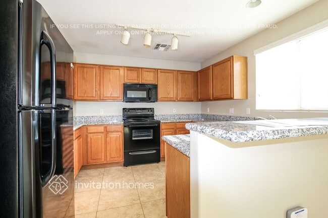 Foto del edificio - 12816 N 122nd Dr
