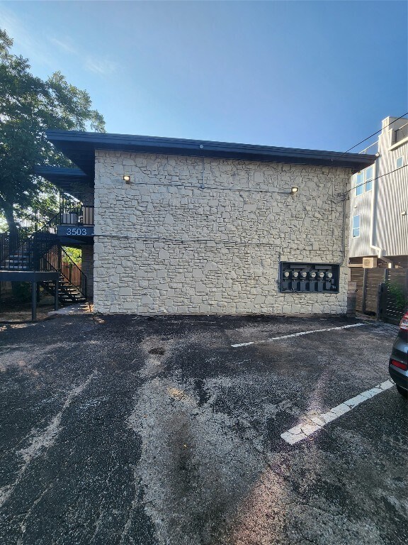 Foto del edificio - 3503 Harmon Ave