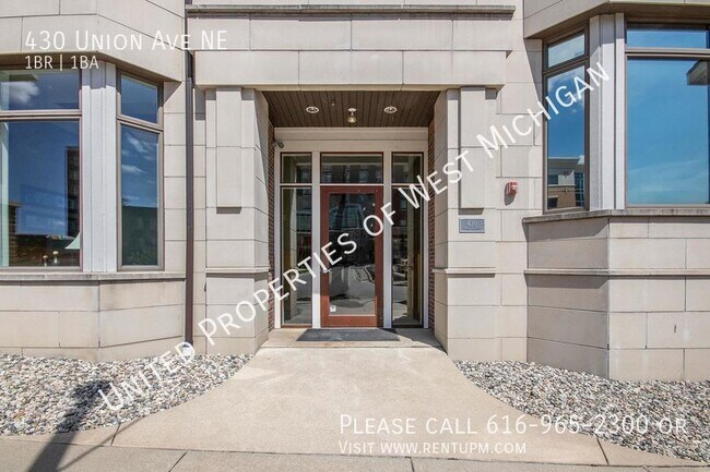 Building Photo - Tours Estimated to Begin 8/23 | 1 Bed 1 Ba...