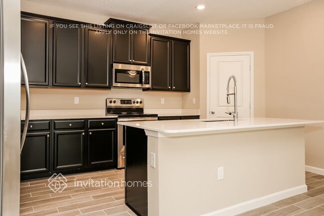 Foto del edificio - 6745 Tidal Crk Ln