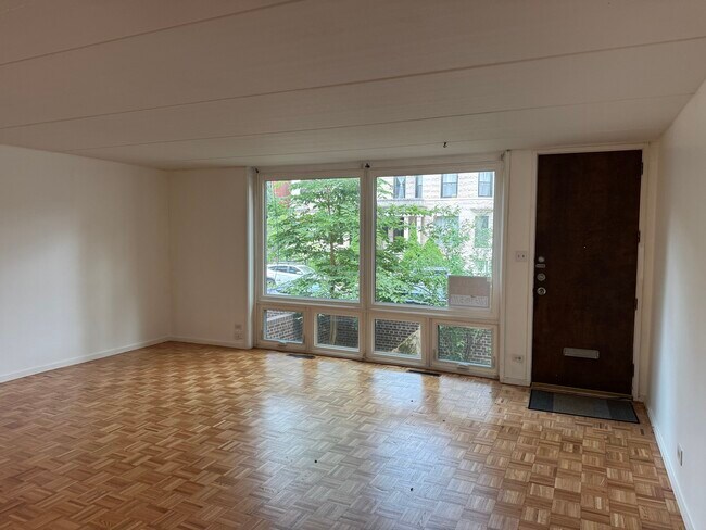 Foto del edificio - 5140 S Dorchester Ave
