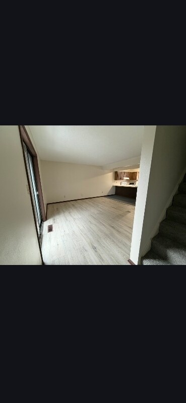 Foto del edificio - 624 Portage Lakes Drive