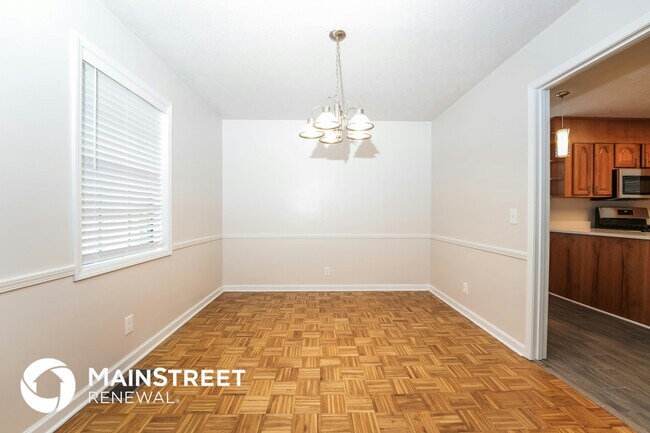 Building Photo - 2236 Kings Forest Dr SE