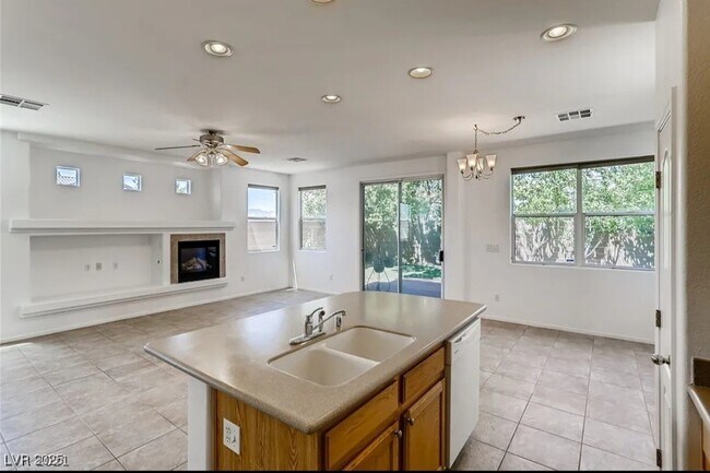 Building Photo - 8973 Quintessa Cove St