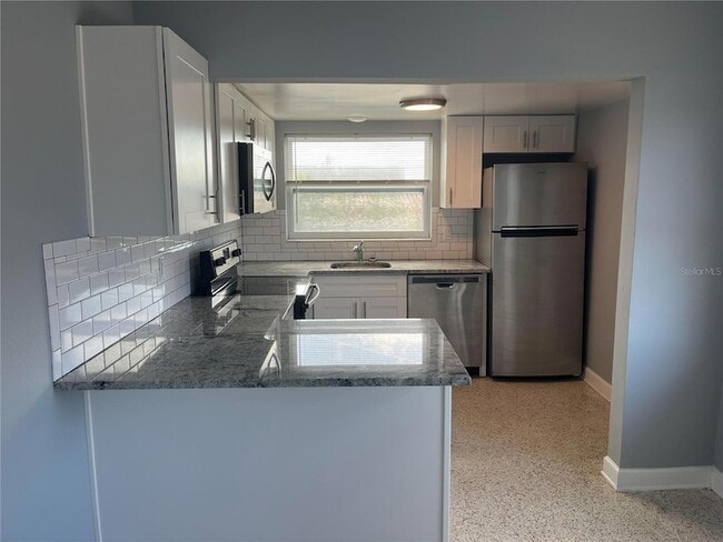 Foto del edificio - 11355 3rd St E