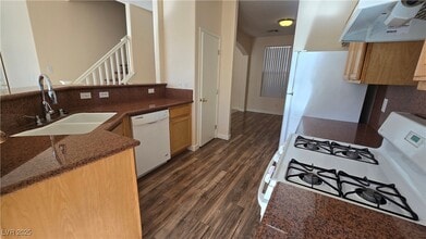 Building Photo - 2525 Rainbow Cactus Ct