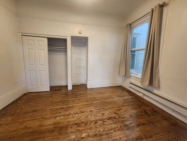 Foto del edificio - 643 Oak St