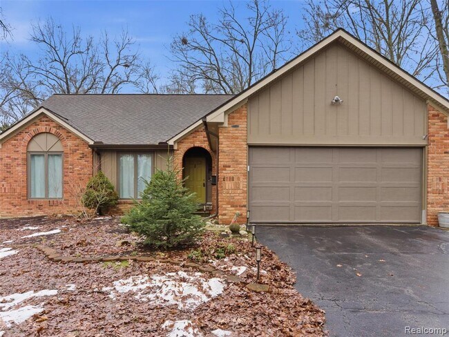 Foto del edificio - 4495 Maybee Rd