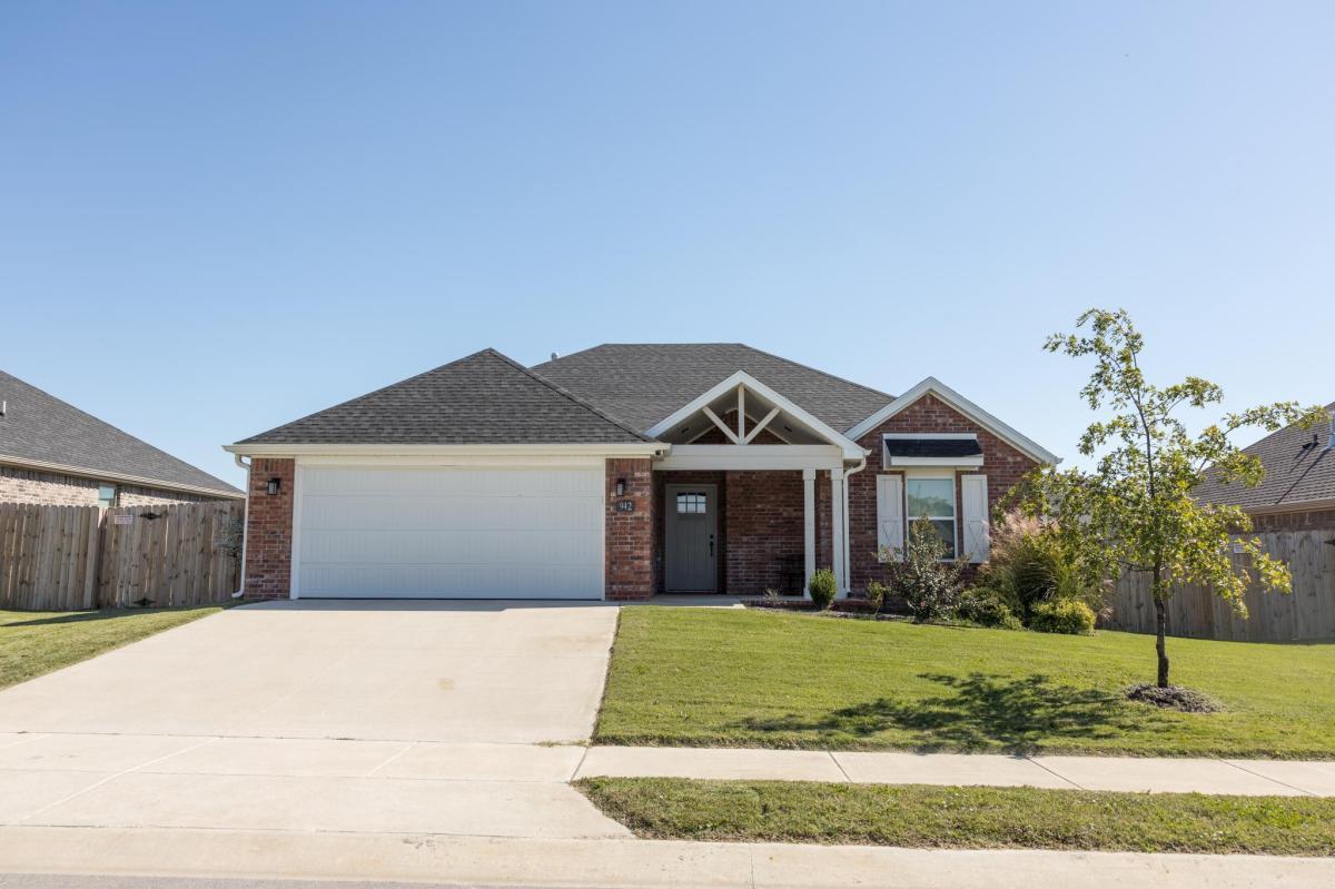 942 Jameson St, Tontitown, AR 72762 House Rental in Tontitown, AR