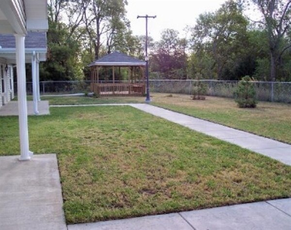 Patio - Riverview Villas
