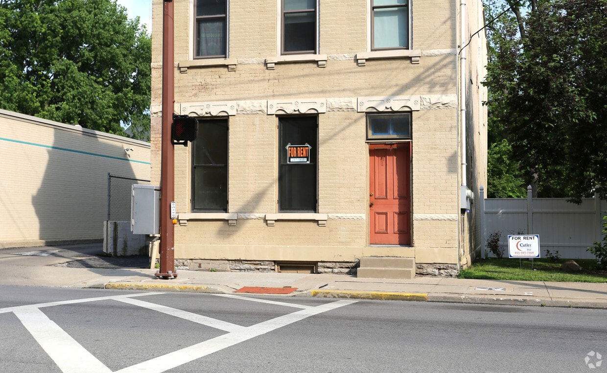 Building Photo - 4525 Vine St
