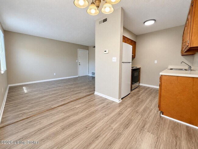 Foto del edificio - 3409 Prestwood Dr