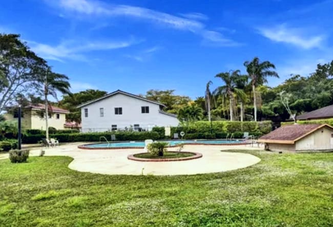 Photo - 247 Wimbledon Lakes Dr Townhome