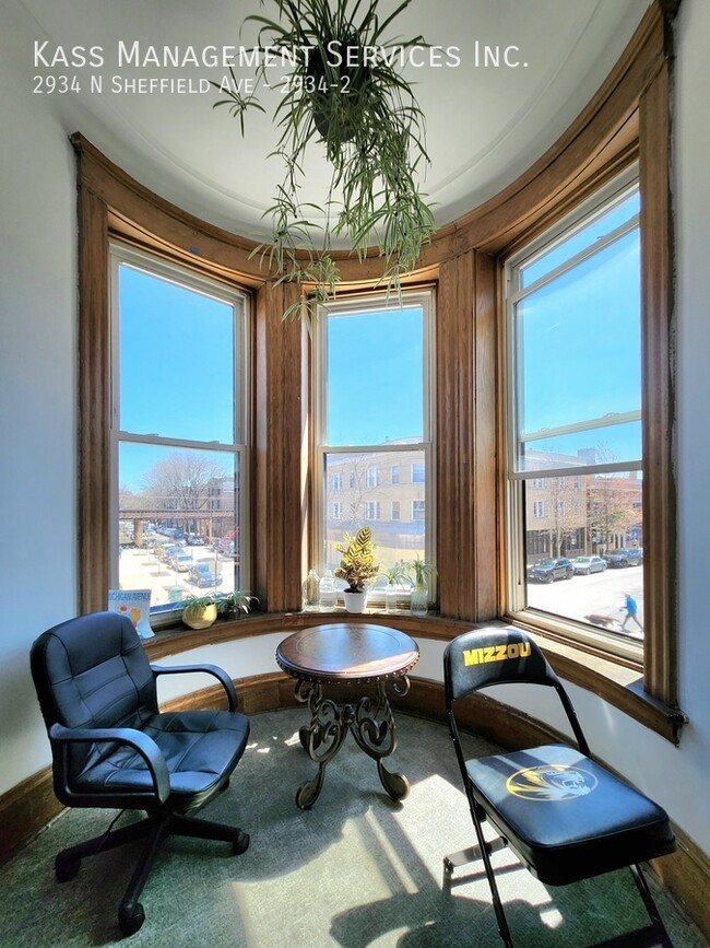 Foto del edificio - 2934 N Sheffield Ave