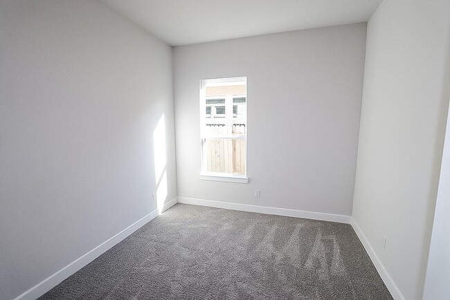 Building Photo - 2288 Vanessa Cay Ln